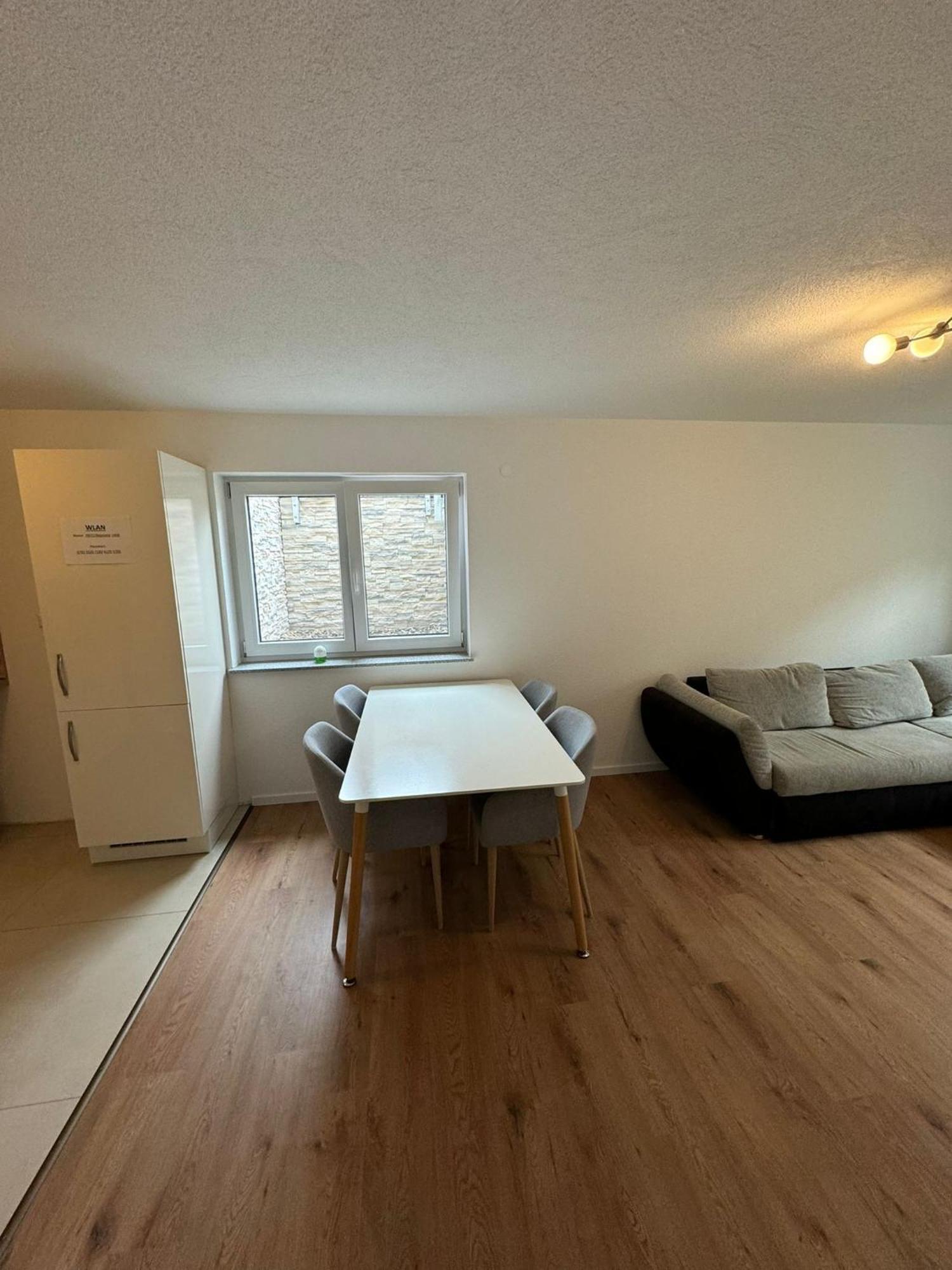 אהינגן Neues Apartment Ehingen מראה חיצוני תמונה